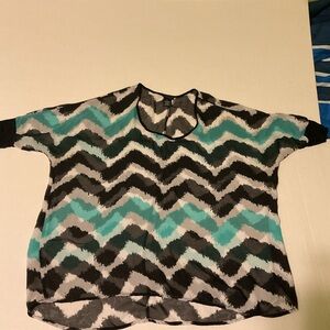 Rue 21 Sheer Light Weight Top Blouse size XL‎